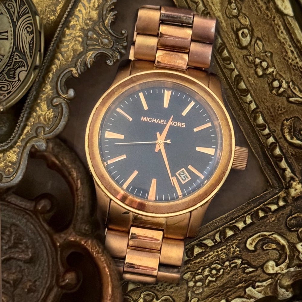 MICHAEL KORS • New Battery Ready To Wear Rose Gold Runway Blue Watch - Picture 6 of 6